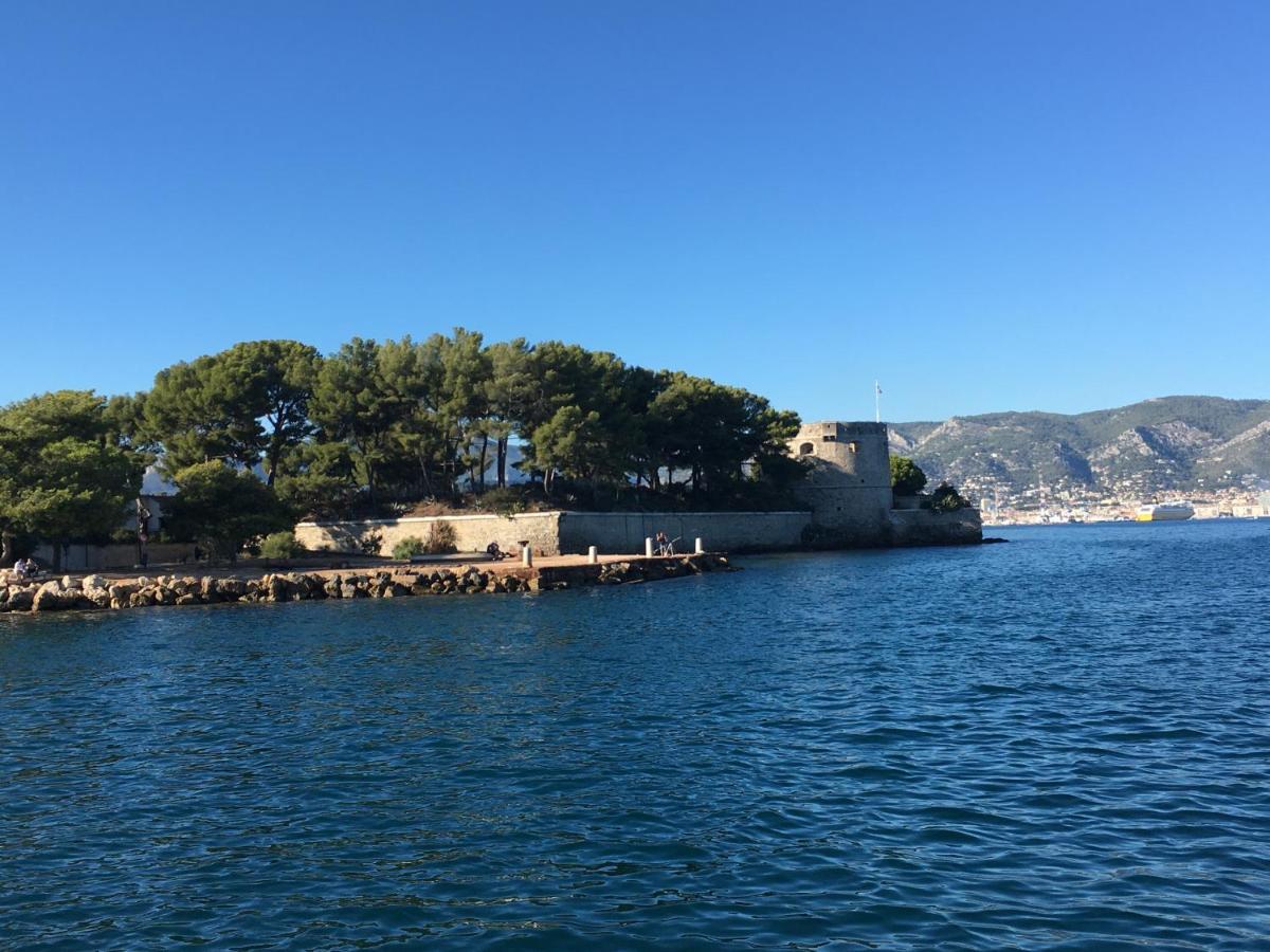 Au Coeur Du Vieux Toulon Au Calme Appartement Renove Climatise Confortable Etage Eleve Avec Ascenseur Proche Parking Et Toutes Commodites Exterior photo