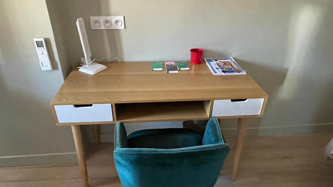 Au Coeur Du Vieux Toulon Au Calme Appartement Renove Climatise Confortable Etage Eleve Avec Ascenseur Proche Parking Et Toutes Commodites Exterior photo