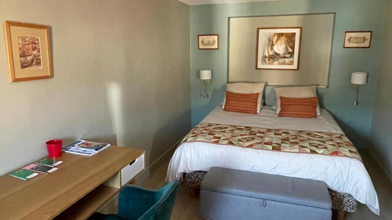 Au Coeur Du Vieux Toulon Au Calme Appartement Renove Climatise Confortable Etage Eleve Avec Ascenseur Proche Parking Et Toutes Commodites Exterior photo