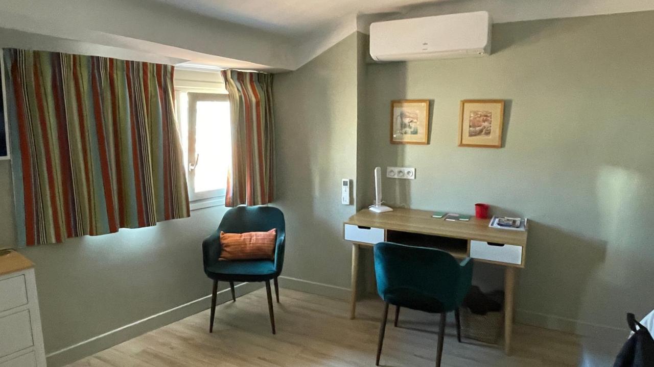 Au Coeur Du Vieux Toulon Au Calme Appartement Renove Climatise Confortable Etage Eleve Avec Ascenseur Proche Parking Et Toutes Commodites Exterior photo